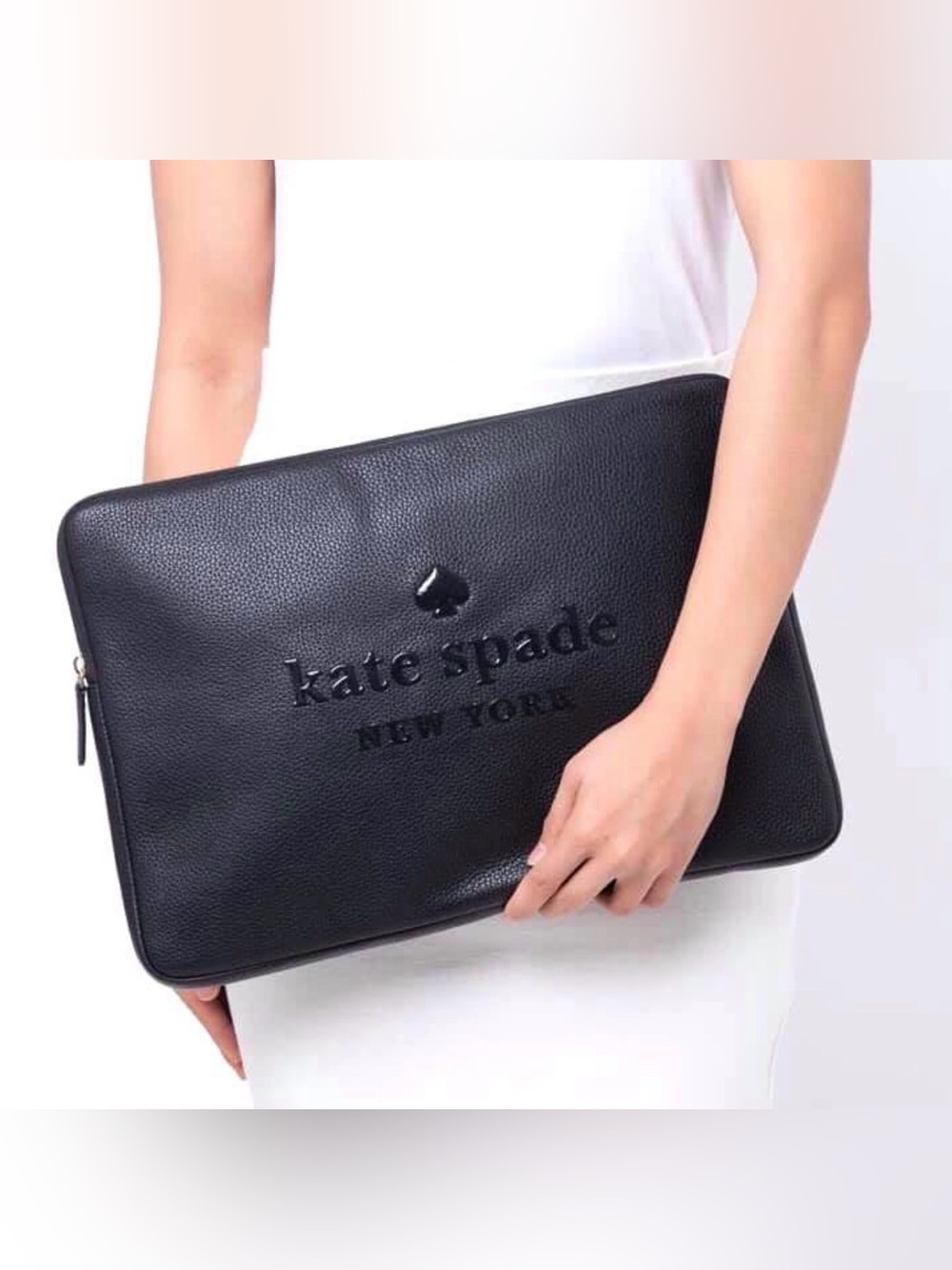 kate spade new york Black Pebbled Leather Embossed Logo Computer Case